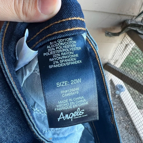 Angels Dark Wash Wide Leg Jeans - Size 20W - Picture 4 of 4